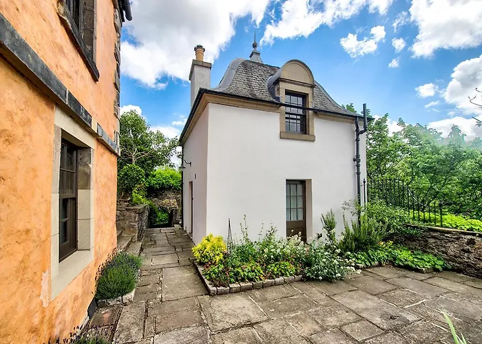 Rock House - Photographer's - Historic Gem In The Heart Of The