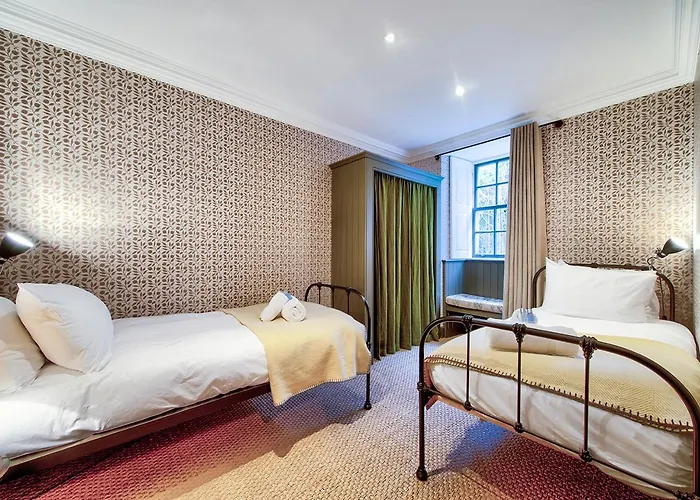 The Rock House - Terrace - In Heart Of The Apartment Edinburgh