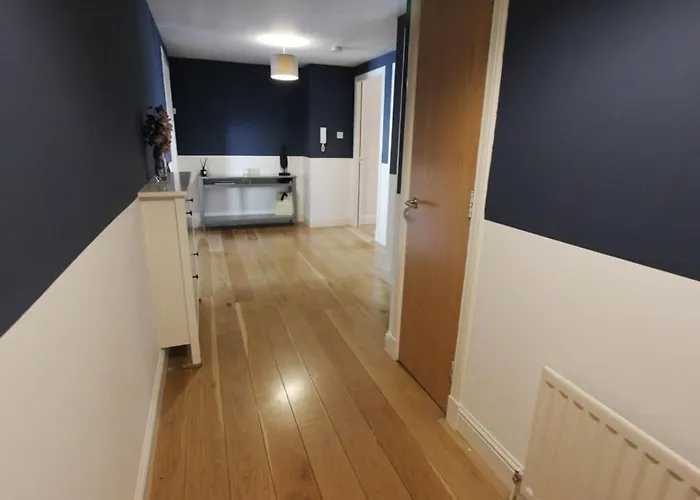 Spacious 2 Bed, 2 Bath -the Shore, Leith Edimburgo