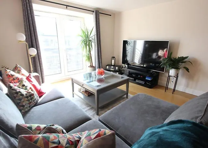 Spacious 2 Bed, 2 Bath -the Shore, Leith * إدنبرة