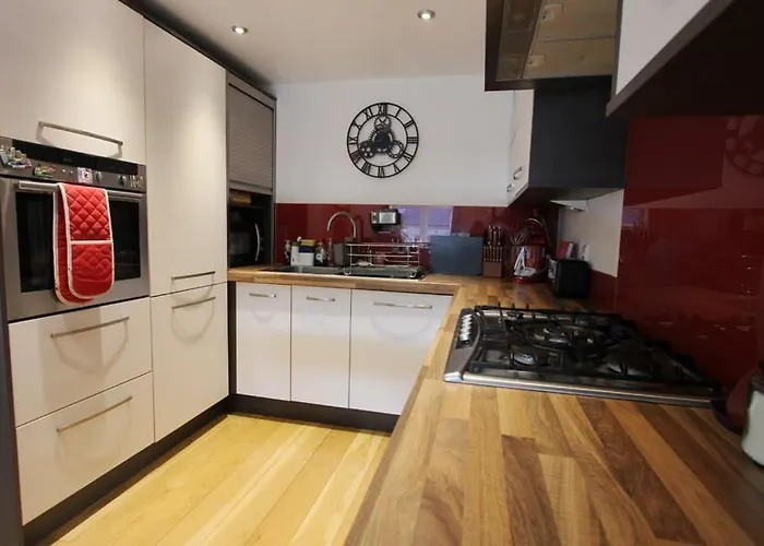 Spacious 2 Bed, 2 Bath -the Shore, Leith شقة