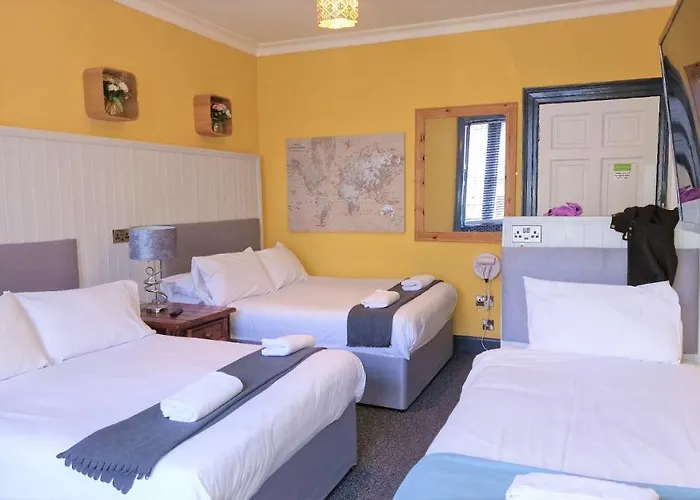 מלון 48 Gilmore Place Residences