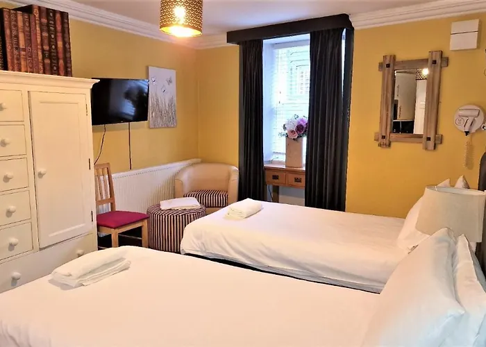 48 Gilmore Place Residences מלון