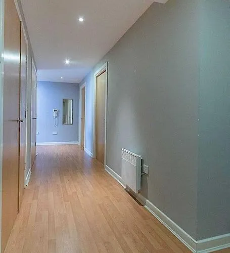 Modern 2 Bed With Stunning Seaside View Διαμέρισμα