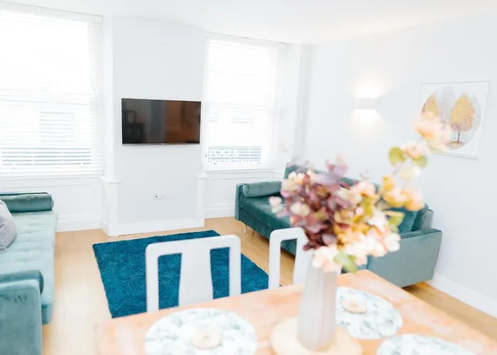 Luxury Modern 3 Bedroom In Centre Edinburgh