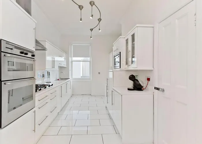 דירה Exquisite & Lively With Fireplace & Panoramic Views *