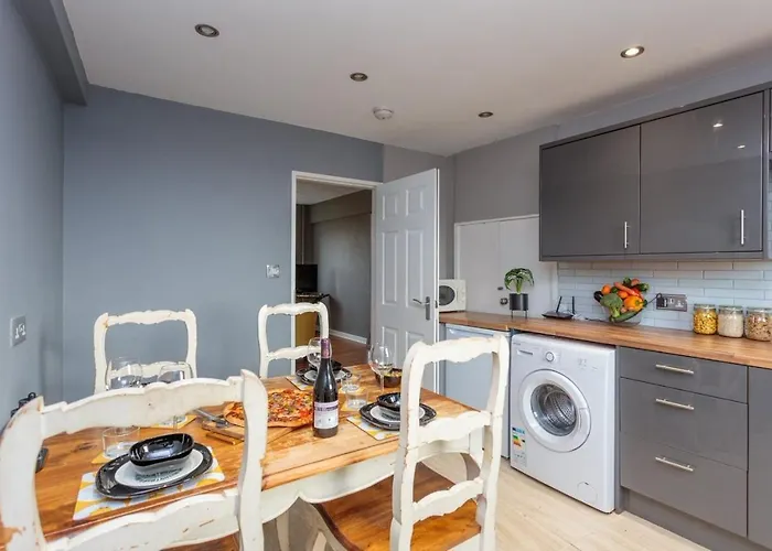 Gorgeous 3-bed Flat, 15 Minutes To Centre Apartmán *