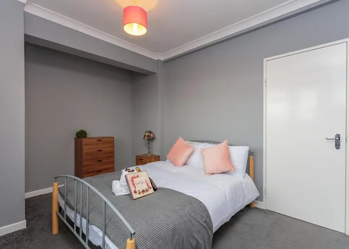 Spacious 3db -15 Minutes From Centre * Edinburgh