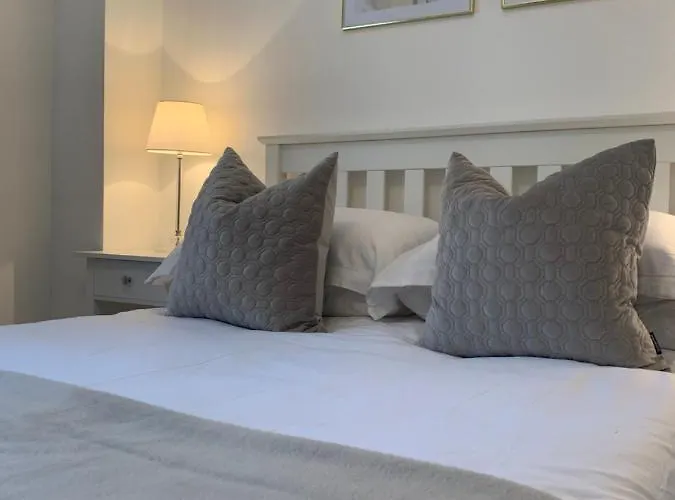 Lux 2 Bedroom Ground Floor Apartment