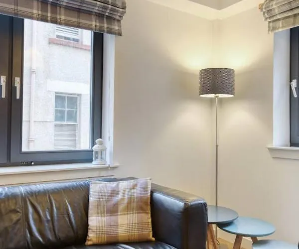 Apartment *amazing Location!*in Heart Of The City. 2br & Cot Edinburgh