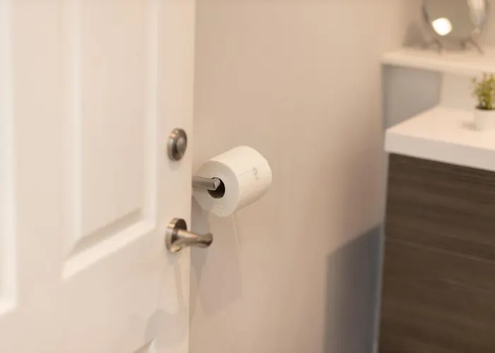 Luxury Modern 3 Bedroom In Centre