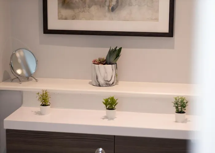 Luxury Modern 3 Bedroom In Centre