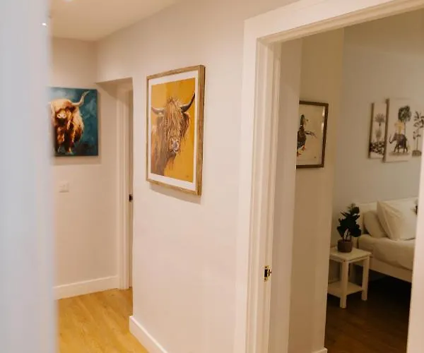 Luxury Modern 3 Bedroom In Centre Apartamento