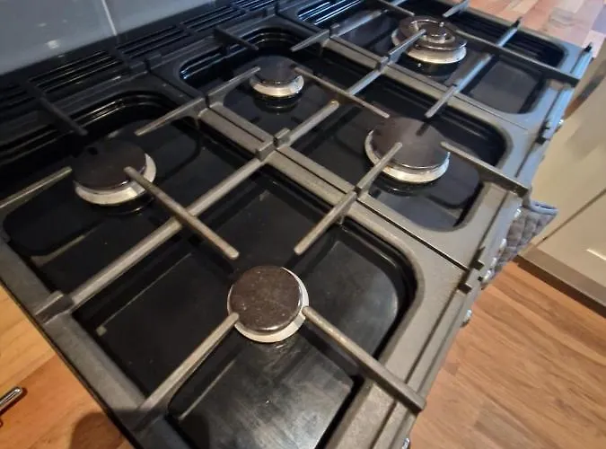 Apartment Cosy Roseburn Apartment, - 2 Bedrooms, Free Parking Edinburgh