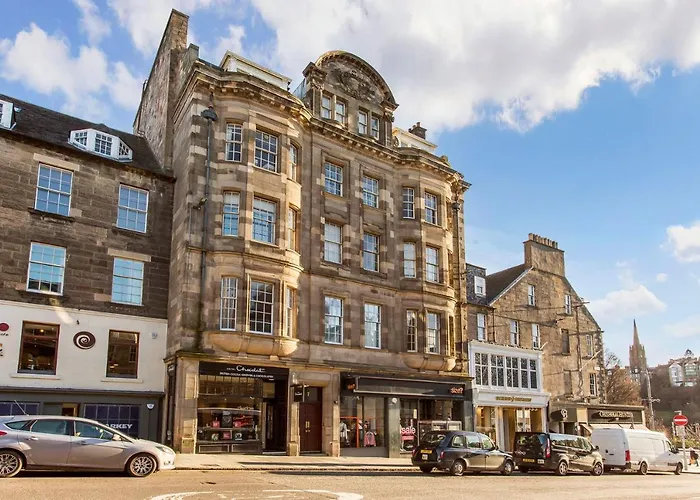 Exquisite & Lively With Fireplace & Panoramic Views דירה אדינבורו