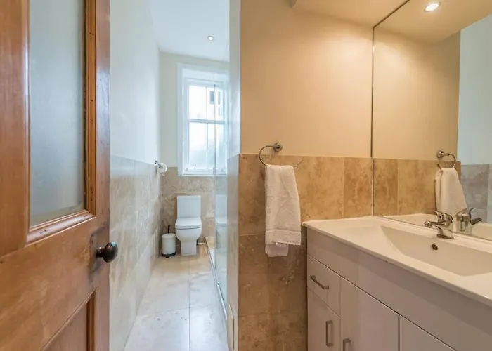 Apartamento Beautiful 2 Bed 2 Bath Flat Overlooking Meadows Park *