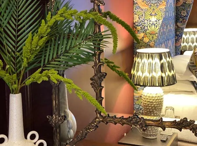 Hotel The Raeburn 4*