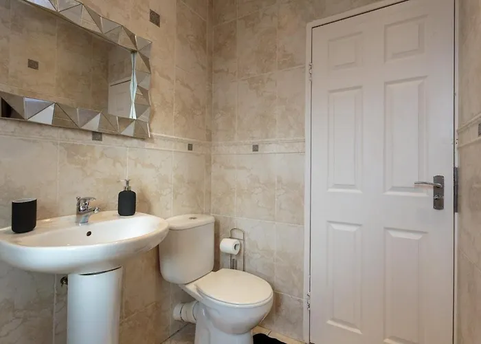 Gorgeous 3-bed Flat, 15 Minutes To Centre *