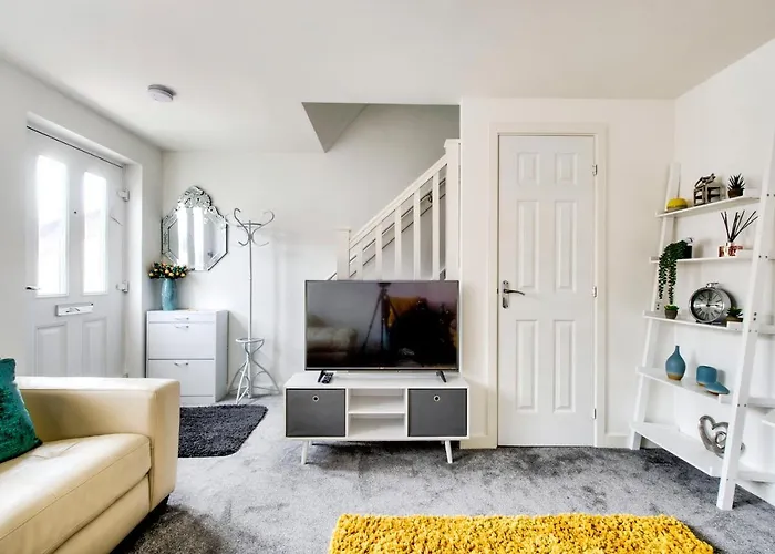 2-bedroom With Private Garden & Parking