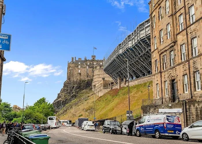 Boutique Modern Royal Mile Sleeps 4