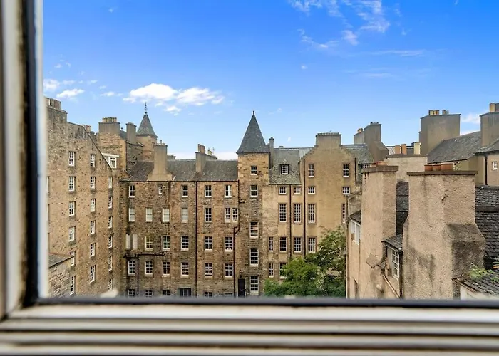 Boutique Modern Royal Mile Sleeps 4 شقة إدنبرة