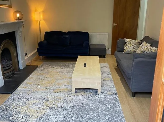 شقة Fantastic Location 10 Mins To Princes Street- 15 To Royal Mile- Main Door-patio