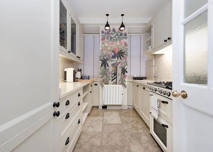 Joivy Eclectic Near Castle