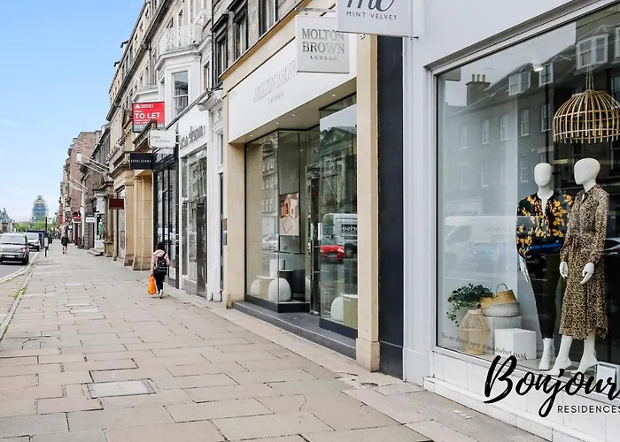 شقة Bright New Town 2br-1ba, 1 Min To George St By Bonjour Residences إدنبرة