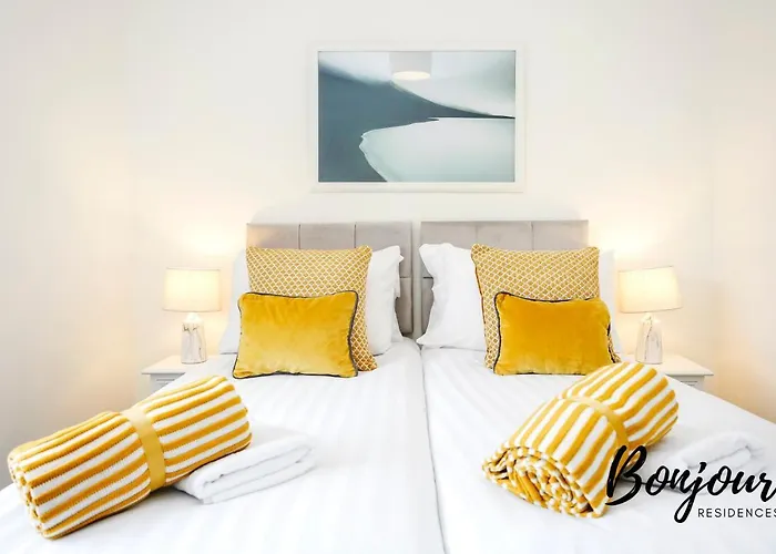 Bright New Town 2br-1ba, 1 Min To George St By Bonjour Residences *