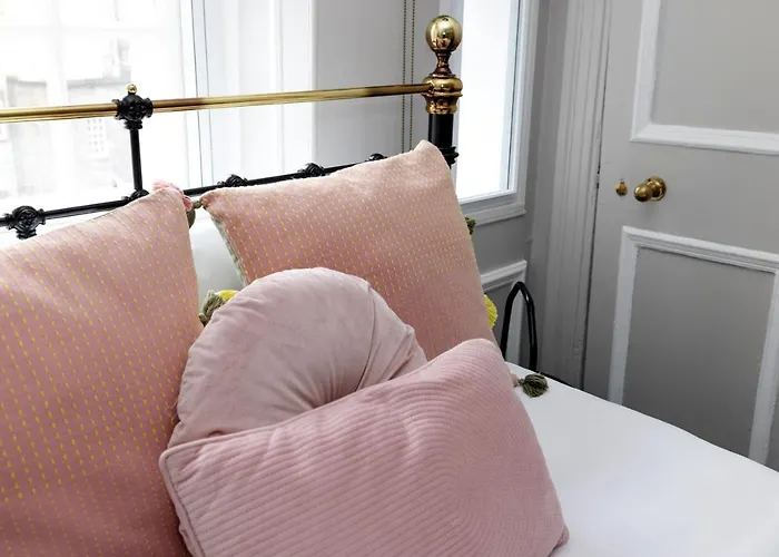 Joivy Eclectic Near Castle * Edinburgh