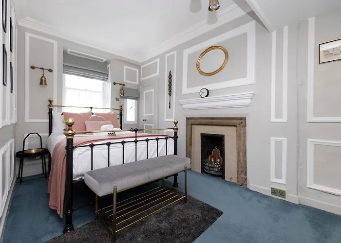 Joivy Eclectic Near Castle *