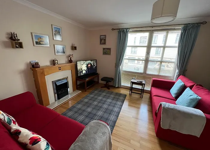 Old Town, Free Parking, Outlander Experience * Edinburgh