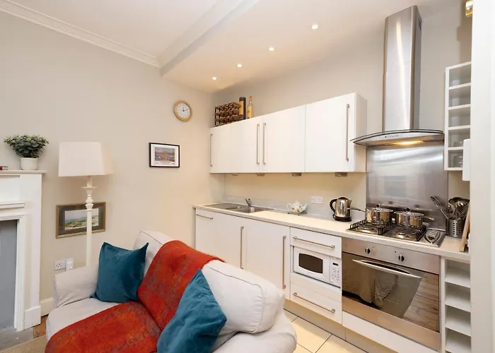 Charming Hideaway In Centre Daire