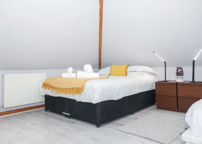 Beautiful 4 Bedroom - Free Parking Casa vacanze Edimburgo