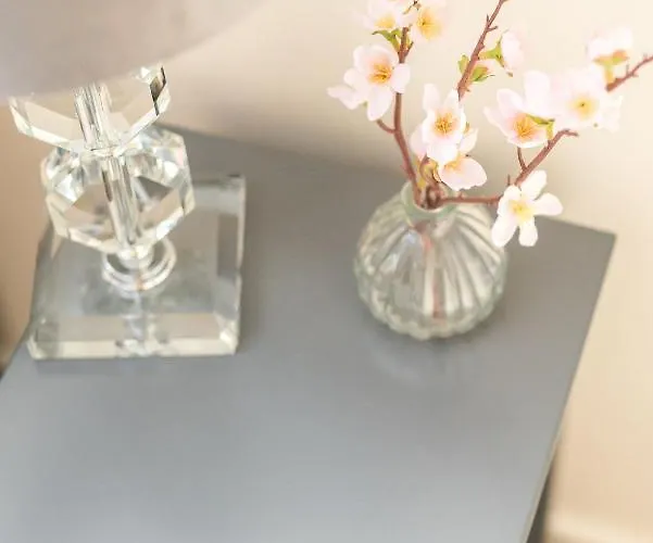 Elegant 2 Bedroom Centre - Free Parking - Private Balcony * إدنبرة