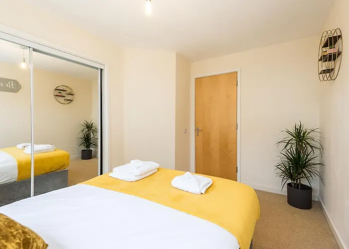 Elegant 2 Bedroom Centre - Free Parking - Private Balcony إدنبرة