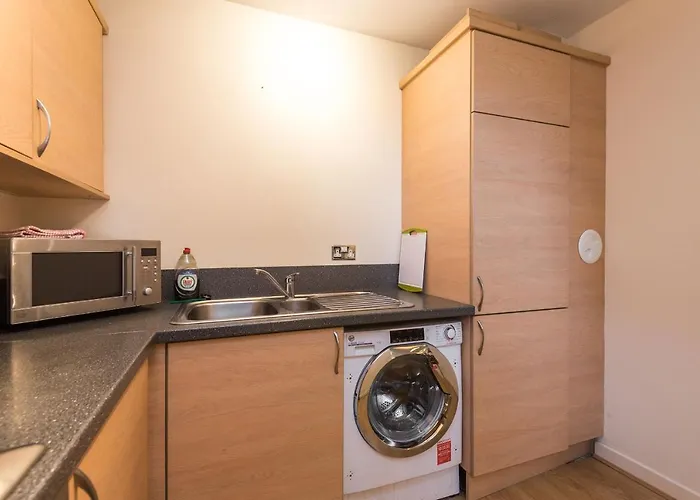 Elegant 2 Bedroom Centre - Free Parking - Private Balcony * إدنبرة