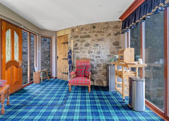 Craigiehall Temple Holiday home