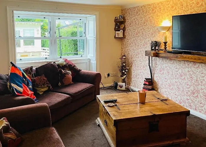 Karibu Near The Airport * Edinburgh