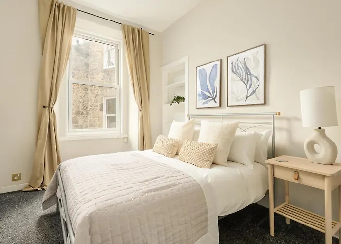 The Stockbridge Snug By Calton Living *