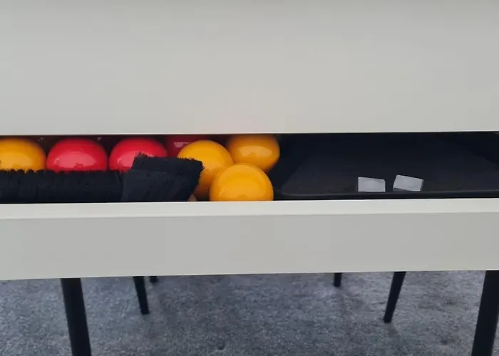Large 4 Bed Lägenhet *