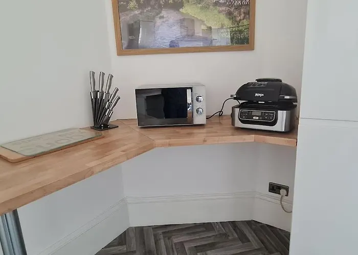Large 4 Bed Edinburgh