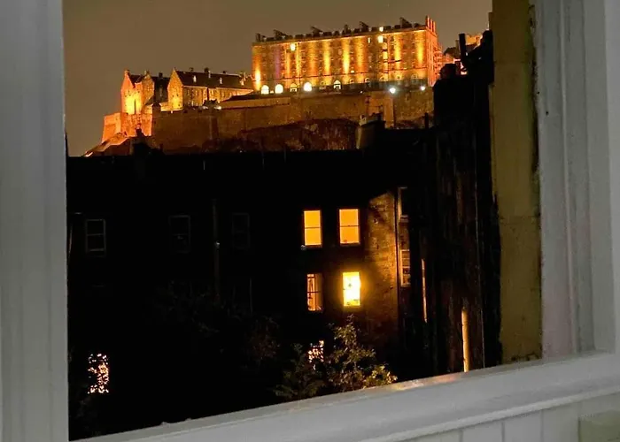 Lägenhet Large 4 Bed Edinburg