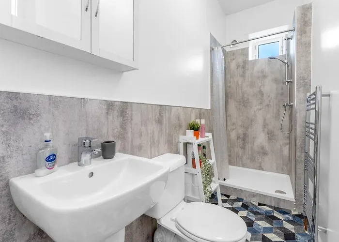 Bright And Quiet Daire Edinburgh