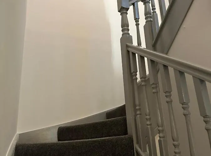 דירה 5 Bedroom Penthouse אדינבורו