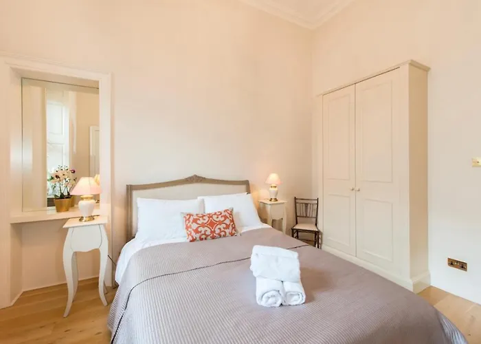 Luxurious Centre Self Catering *