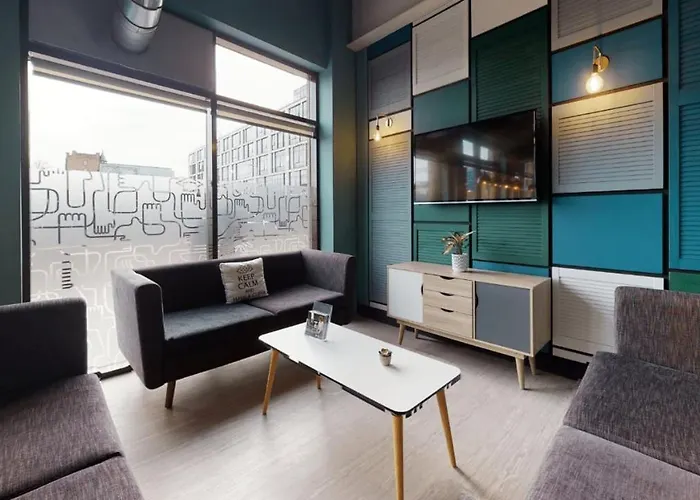 And Ensuite Bedrooms With Shared Kitchen At Fountainbridge In * Édimbourg