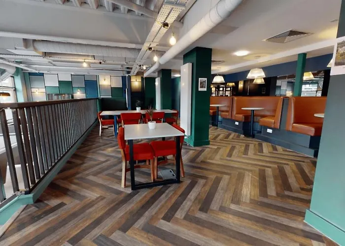 דירה And Ensuite Bedrooms With Shared Kitchen At Fountainbridge In