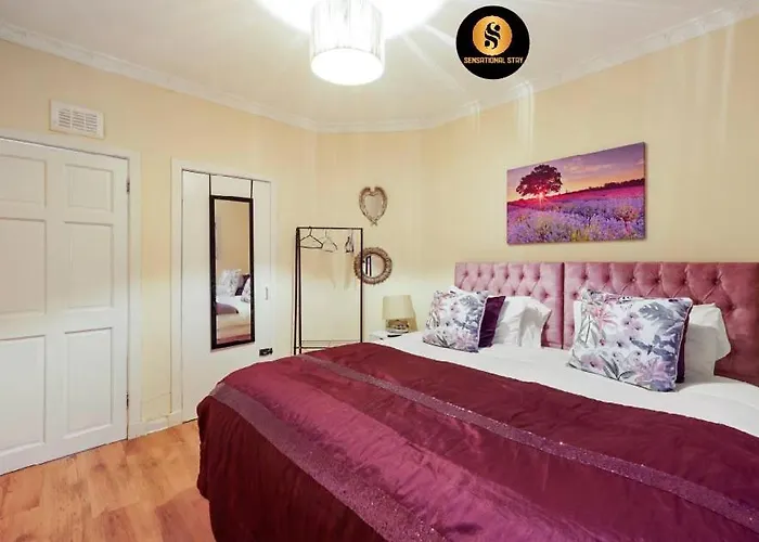 Apartment 4 Bedrooms By Sensational Short Lets & Serviced