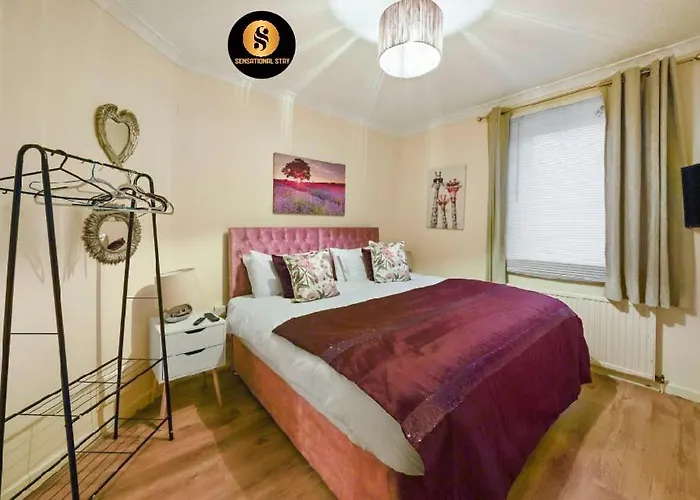 4 Bedrooms By Sensational Short Lets & Serviced * Edinburgh